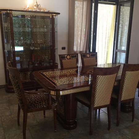 Villa Althea Ronago Екстериор снимка