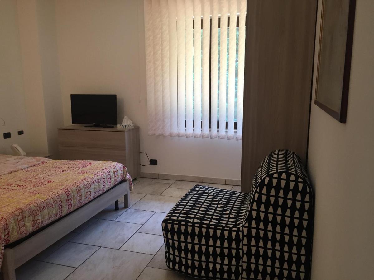 Villa Althea Ronago Екстериор снимка