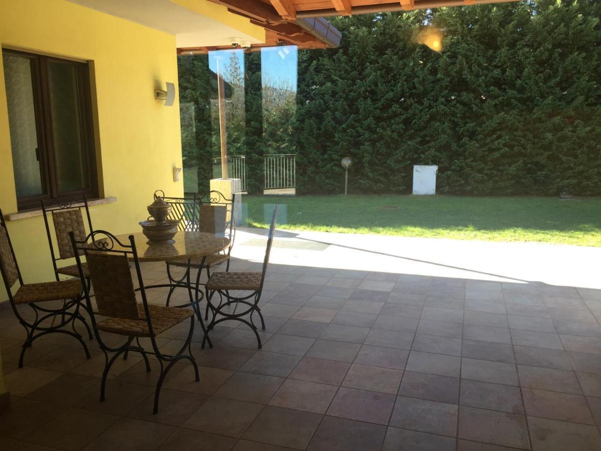 Villa Althea Ronago Екстериор снимка
