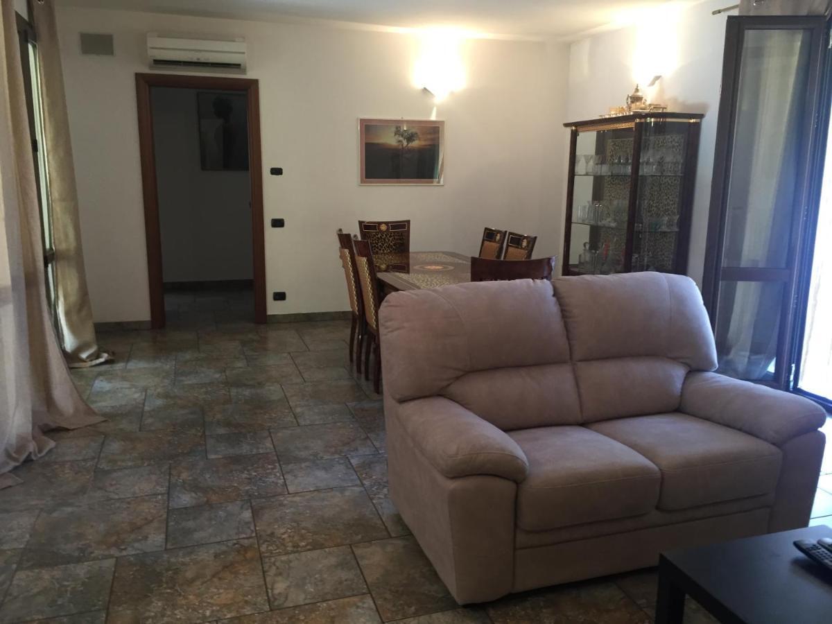 Villa Althea Ronago Екстериор снимка