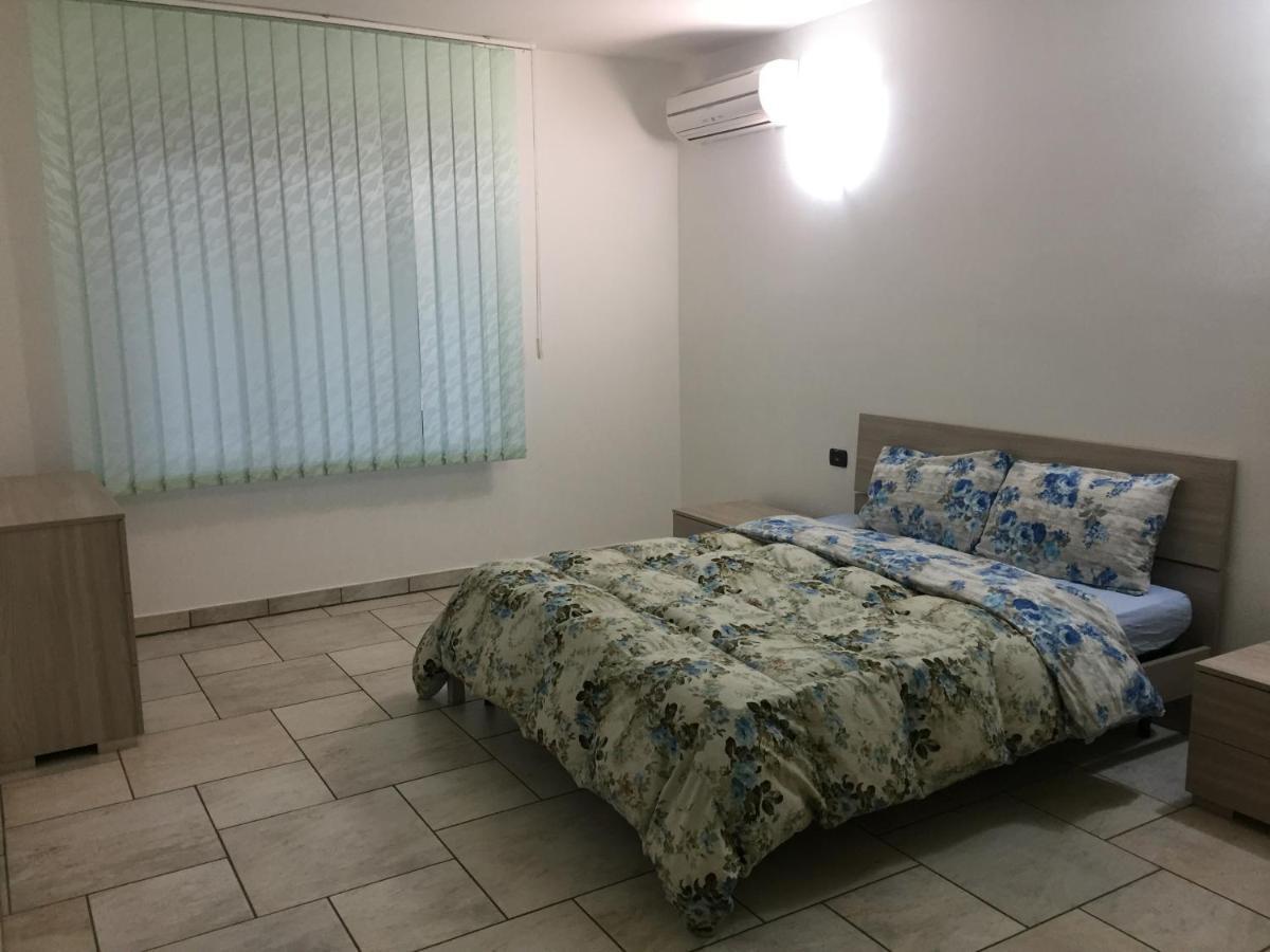 Villa Althea Ronago Екстериор снимка