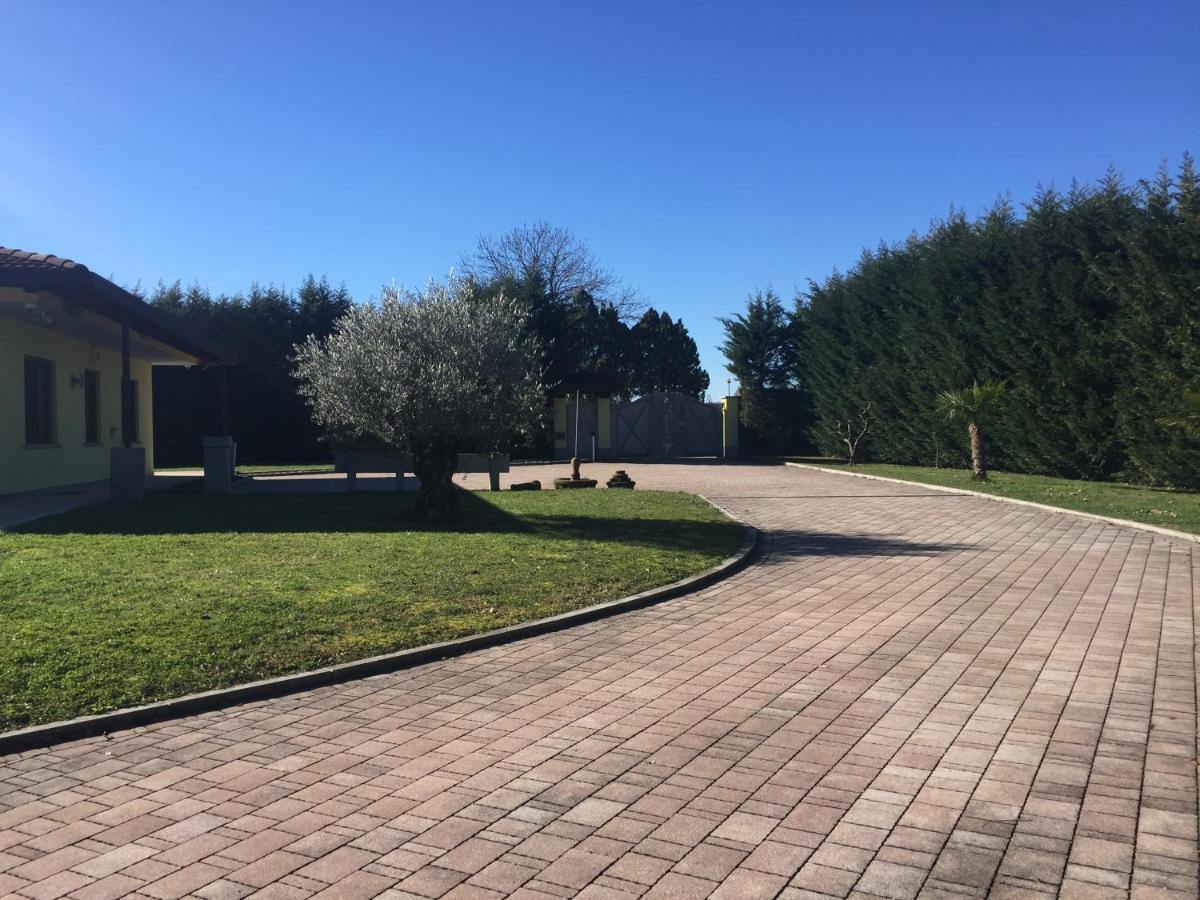 Villa Althea Ronago Екстериор снимка