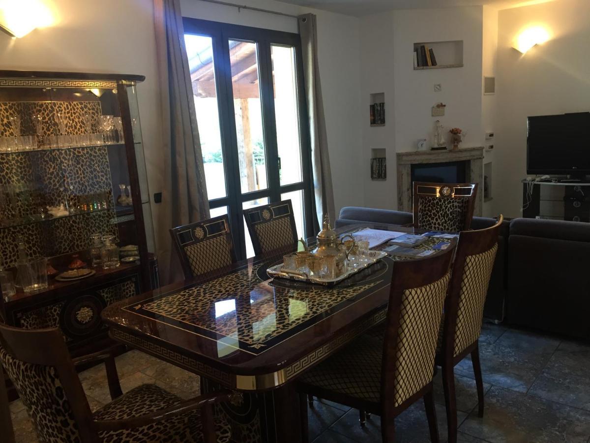 Villa Althea Ronago Екстериор снимка