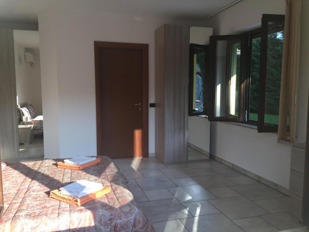 Villa Althea Ronago Екстериор снимка
